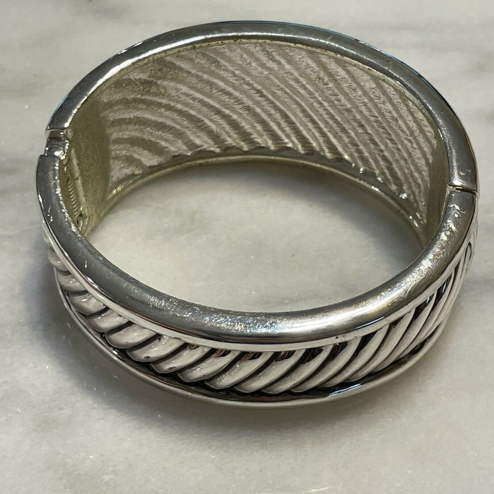 premier design silver tone cable clamper bracelet - Picture 4 of 9